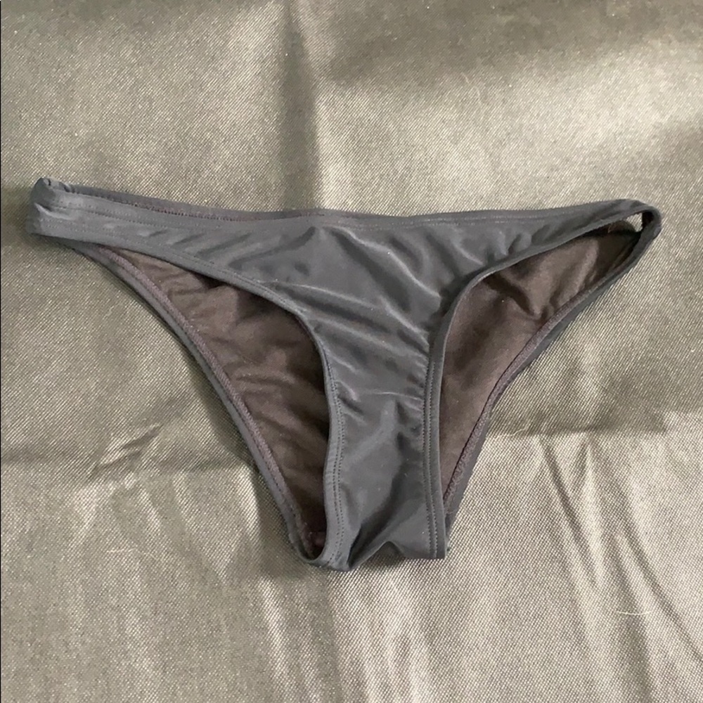 BIKINI BOTTOM BLACK SMALL LOW WAIST